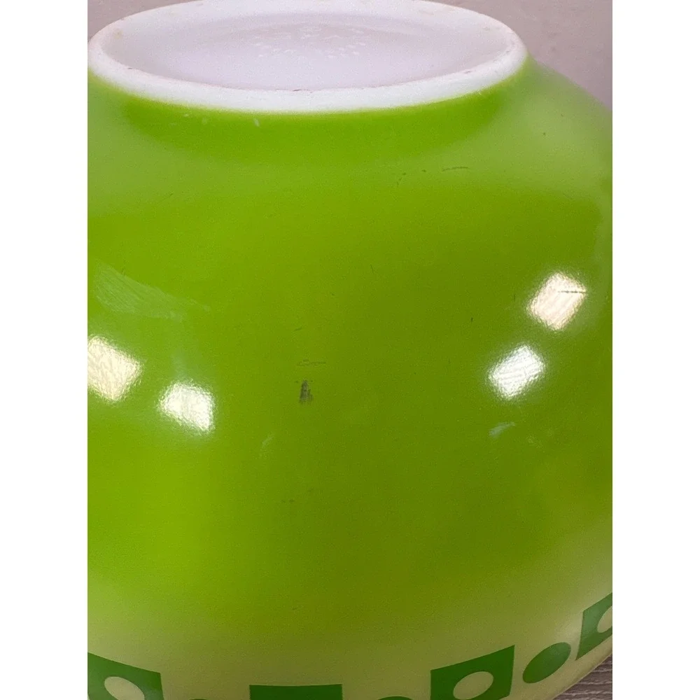 Vintage Pyrex Dot Squares Lime Green Cinderella Mixing Bowl 444 4 QT
